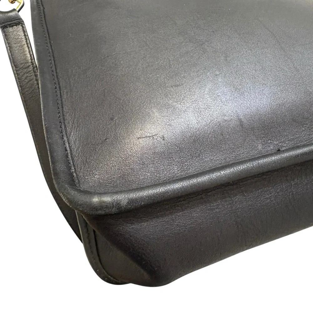 Coach vintage black leather 9927 Dominican Republic Willis bag